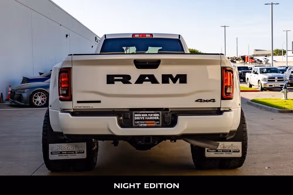 2025 Ram 3500 Big Horn Crew Cab Image 8