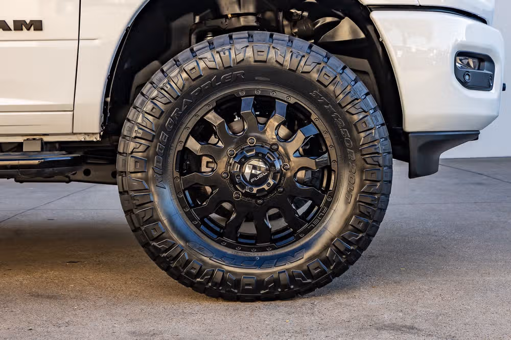 2025 Ram 3500 Big Horn Crew Cab Image 12