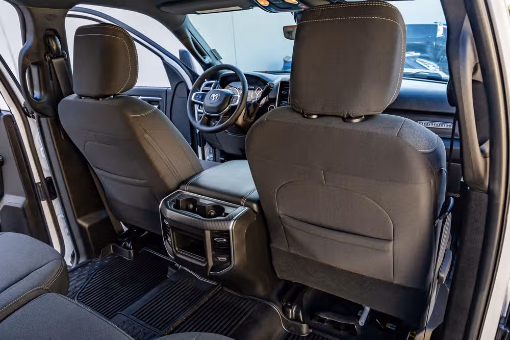 2025 Ram 3500 Big Horn Crew Cab Image 32