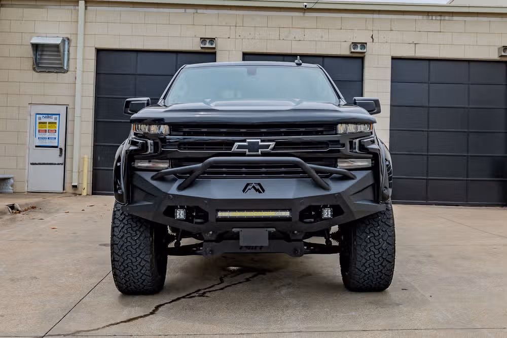 2019 Chevrolet Silverado 1500 RST Crew Cab Image 2