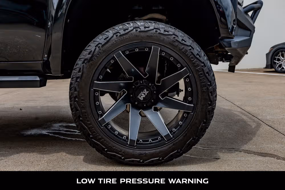 2019 Chevrolet Silverado 1500 RST Crew Cab Image 11