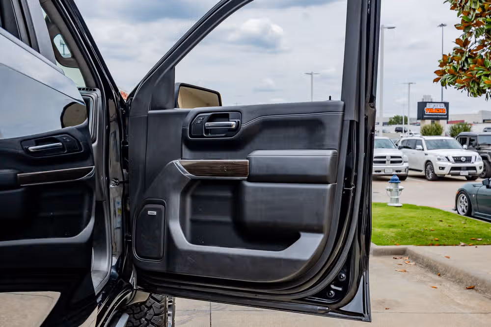 2019 Chevrolet Silverado 1500 RST Crew Cab Image 36