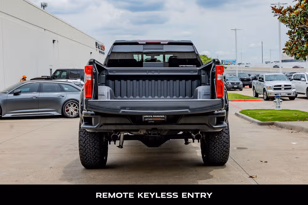 2019 Chevrolet Silverado 1500 RST Crew Cab Image 8