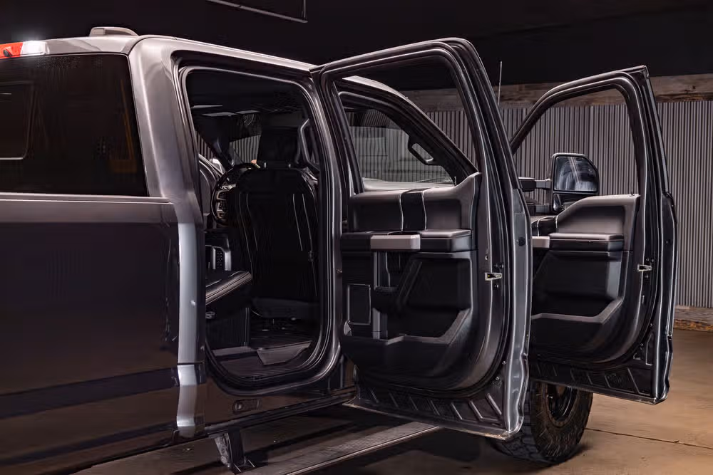 2020 Ford F-350 Super Duty Platinum Crew Cab Image 30