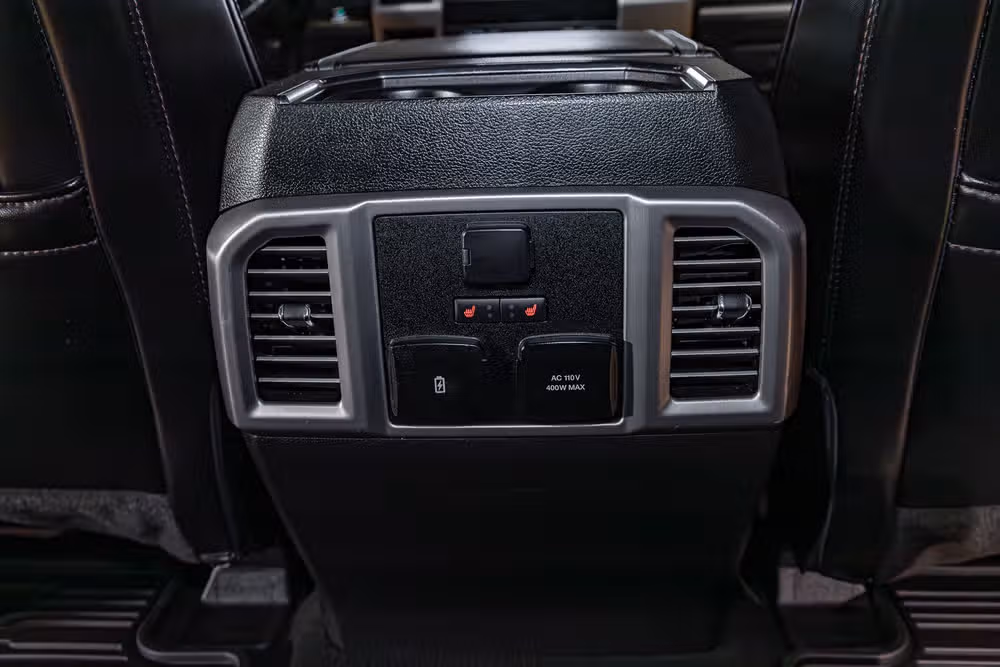 2020 Ford F-350 Super Duty Platinum Crew Cab Image 23
