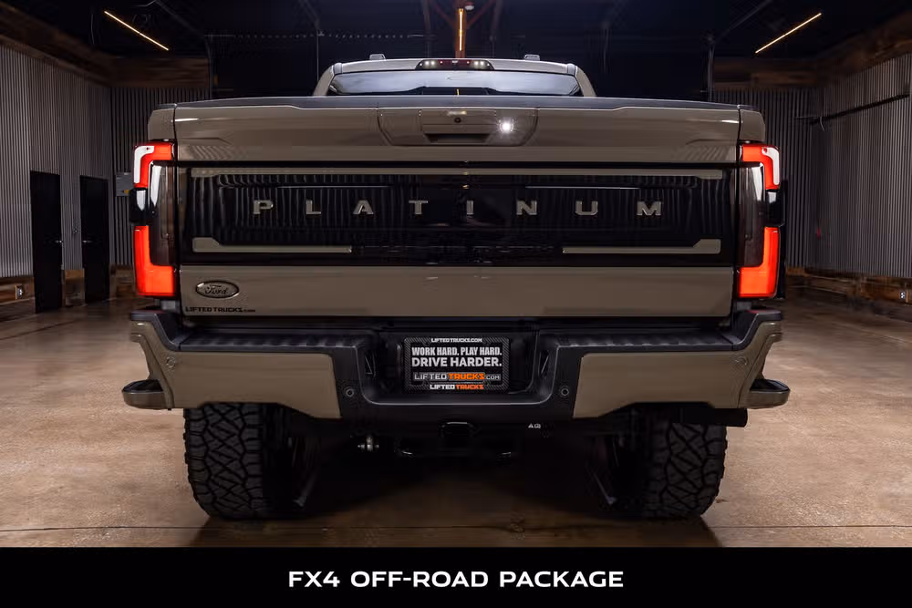 2026 Ford F-250 Super Duty Platinum Plus Crew Cab Image 8