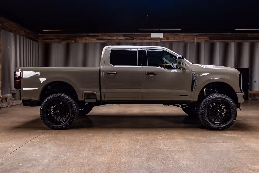2026 Ford F-250 Super Duty Platinum Plus Crew Cab Image 11