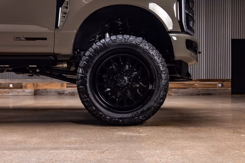 2026 Ford F-250 Super Duty Platinum Plus Crew Cab Image 12