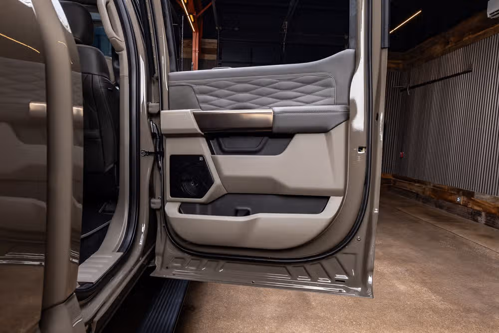 2026 Ford F-250 Super Duty Platinum Plus Crew Cab Image 41