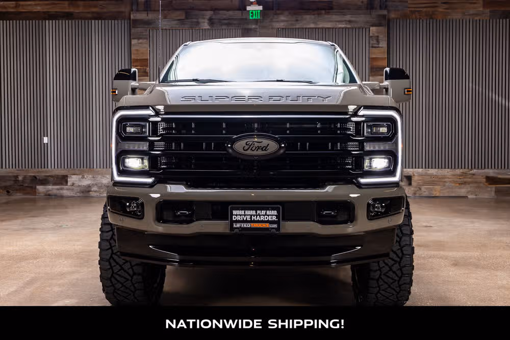 2026 Ford F-250 Super Duty Platinum Plus Crew Cab Image 4