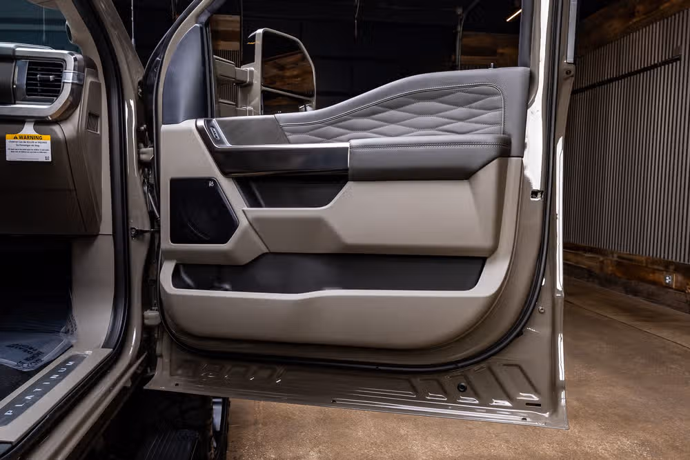 2026 Ford F-250 Super Duty Platinum Plus Crew Cab Image 39