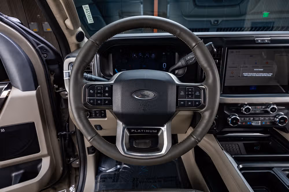 2026 Ford F-250 Super Duty Platinum Plus Crew Cab Image 19