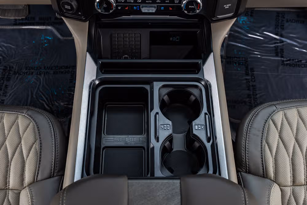 2026 Ford F-250 Super Duty Platinum Plus Crew Cab Image 29