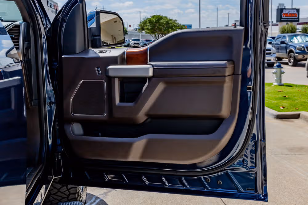 2019 Ford F-150 King Ranch SuperCrew Image 38