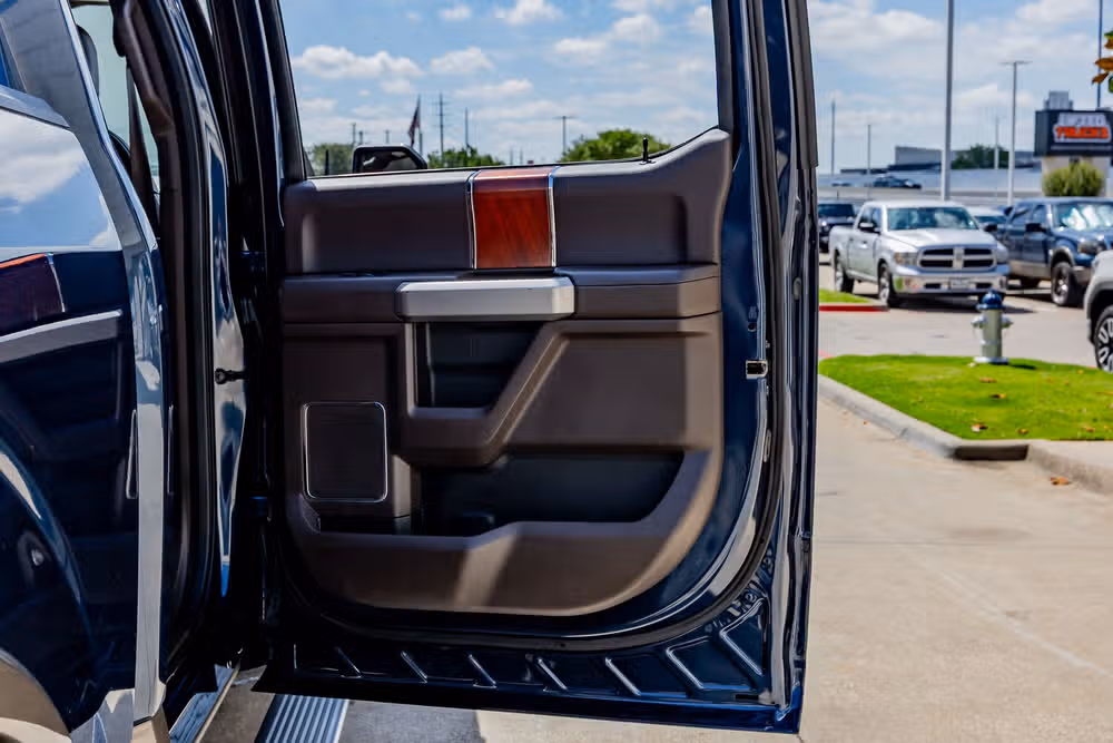 2019 Ford F-150 King Ranch SuperCrew Image 40