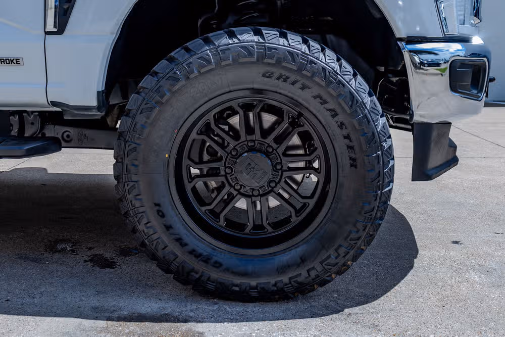 2024 Ford F-250 Super Duty XLT Crew Cab Image 11