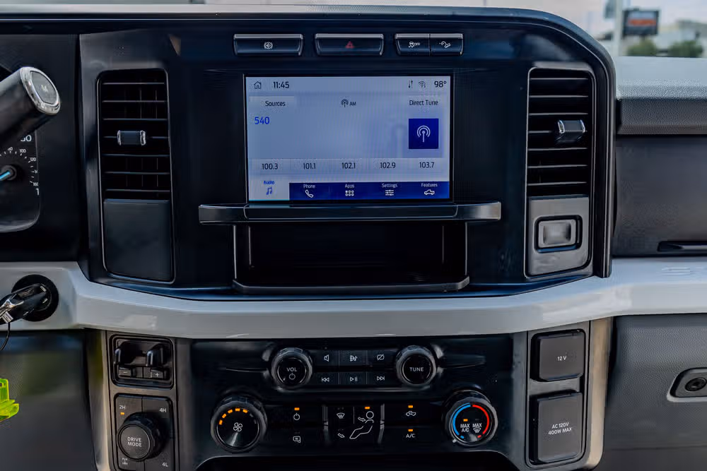 2024 Ford F-250 Super Duty XLT Crew Cab Image 23