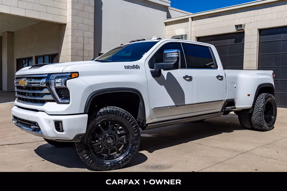 2026 Chevrolet Silverado 3500HD High Country Crew Cab Image 5