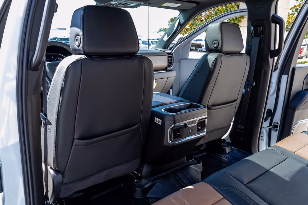 2026 Chevrolet Silverado 3500HD High Country Crew Cab Image 35