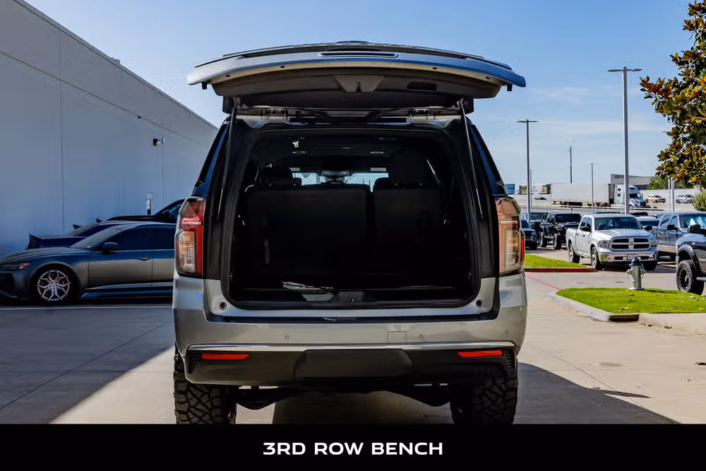 2024 Chevrolet Suburban LS Image 9