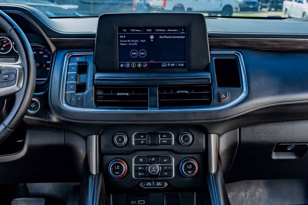 2024 Chevrolet Suburban LS Image 23