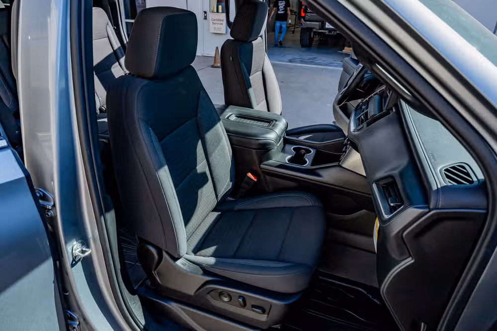 2024 Chevrolet Suburban LS Image 30
