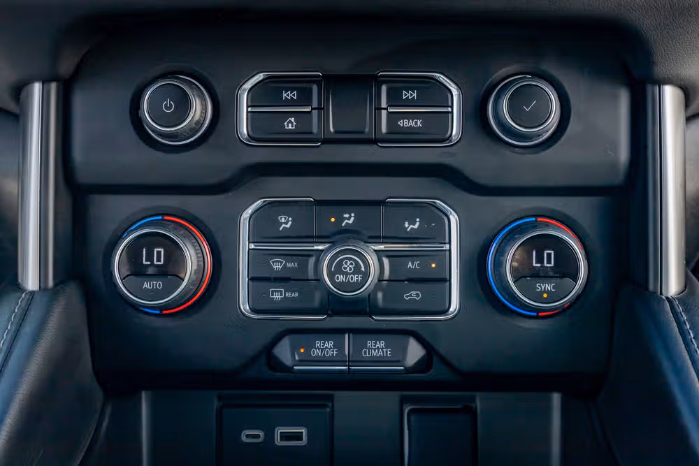 2024 Chevrolet Suburban LS Image 26