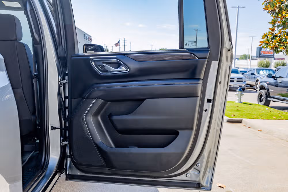2024 Chevrolet Suburban LS Image 39