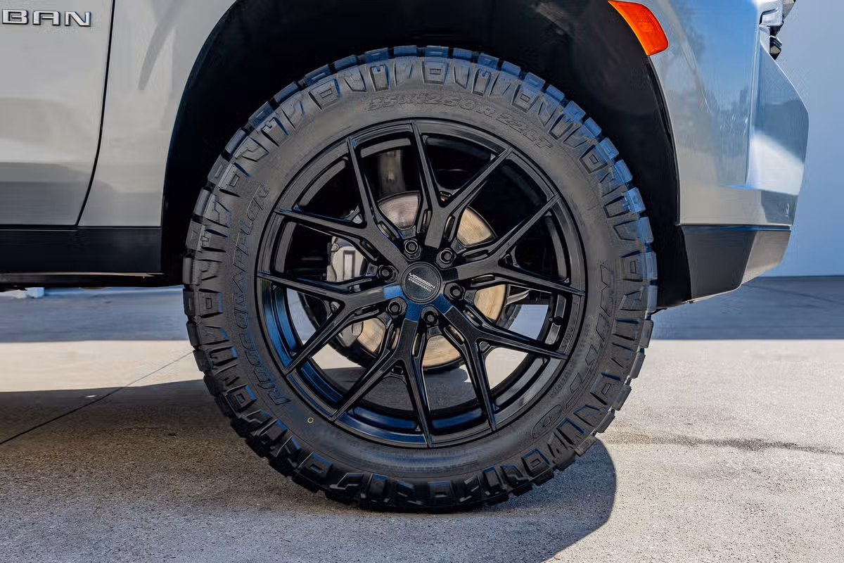 2024 Chevrolet Suburban LS
