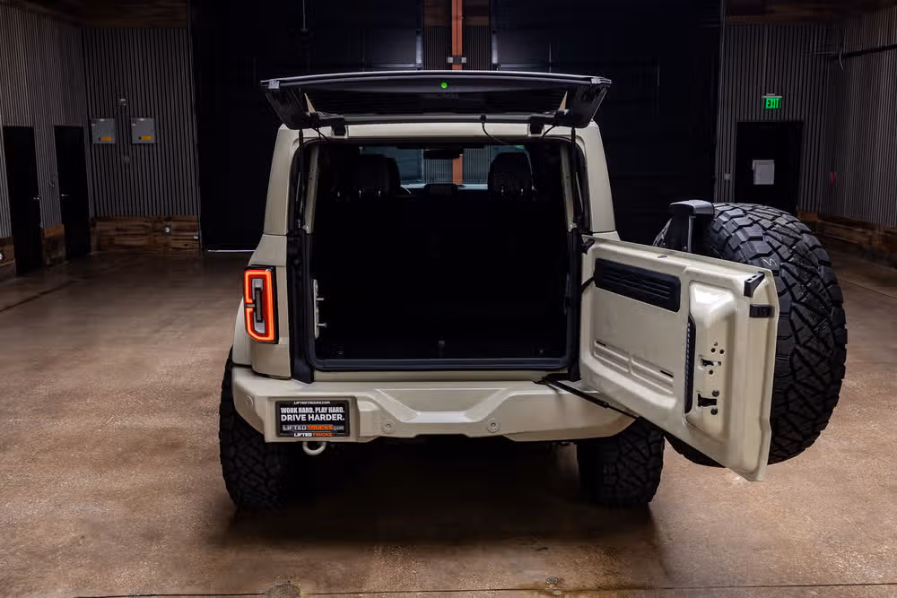 2026 Ford Bronco Outer Banks Image 9