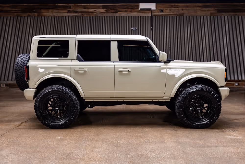 2026 Ford Bronco Outer Banks Image 11