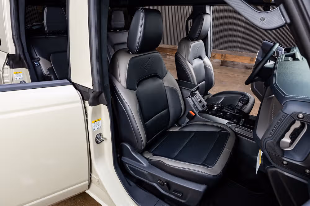 2026 Ford Bronco Outer Banks Image 30