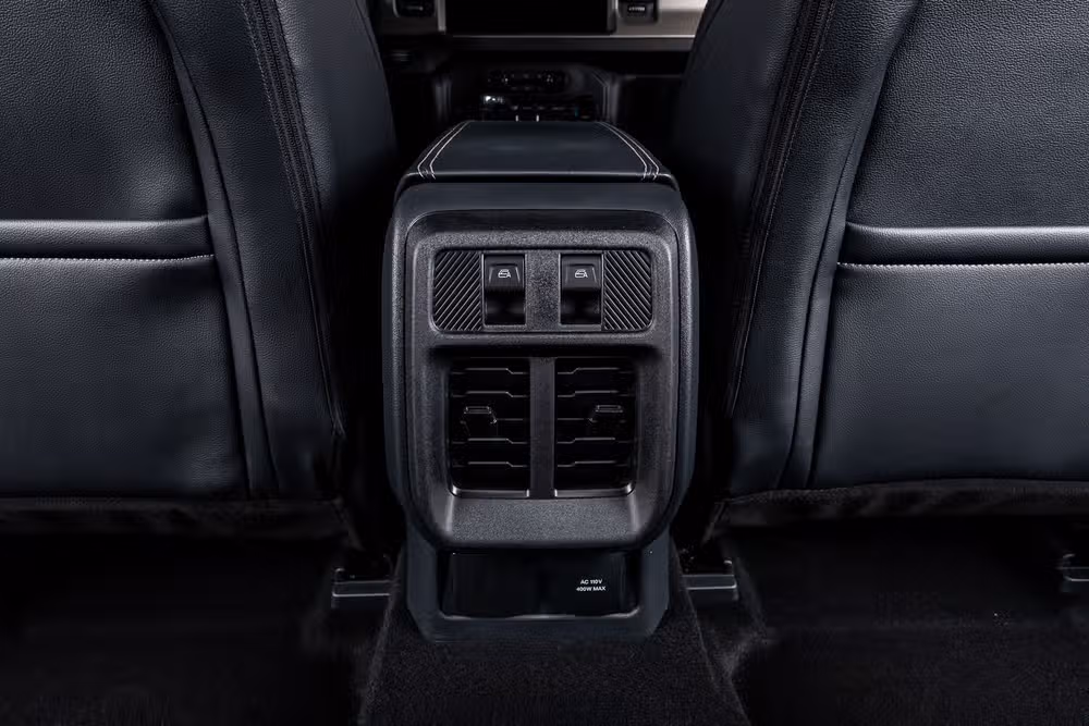 2026 Ford Bronco Outer Banks Image 32