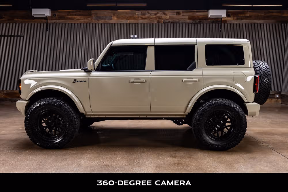 2026 Ford Bronco Outer Banks Image 6