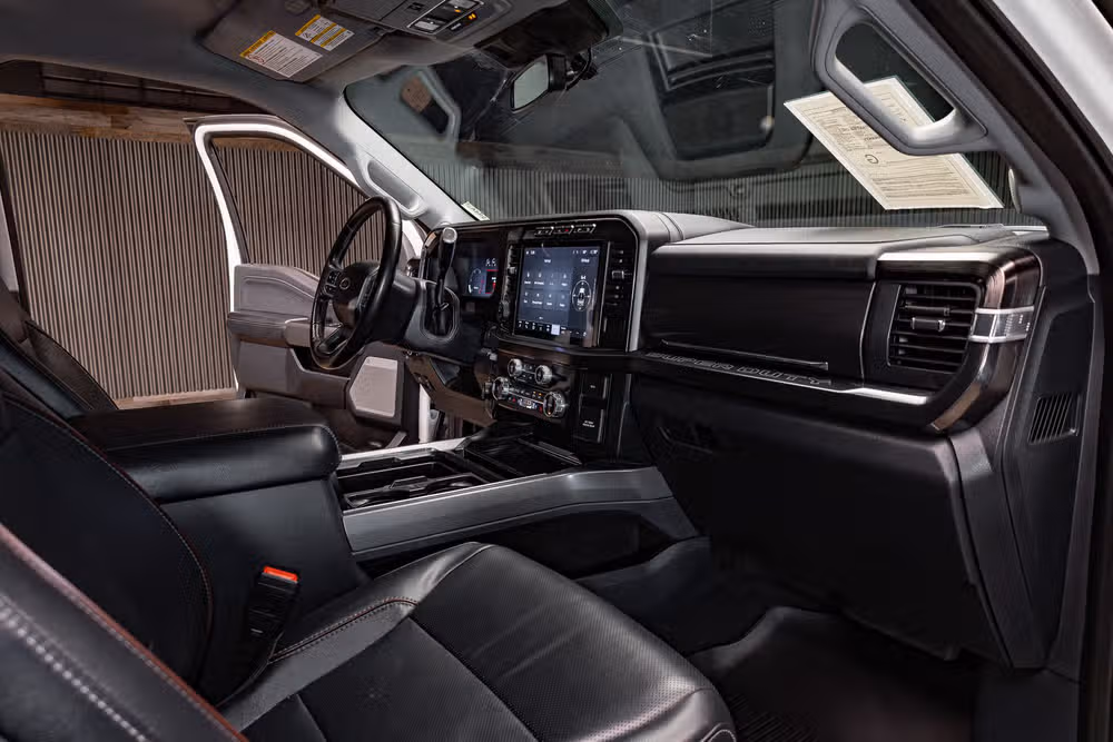 2023 Ford F-350 Super Duty Lariat Crew Cab Image 15