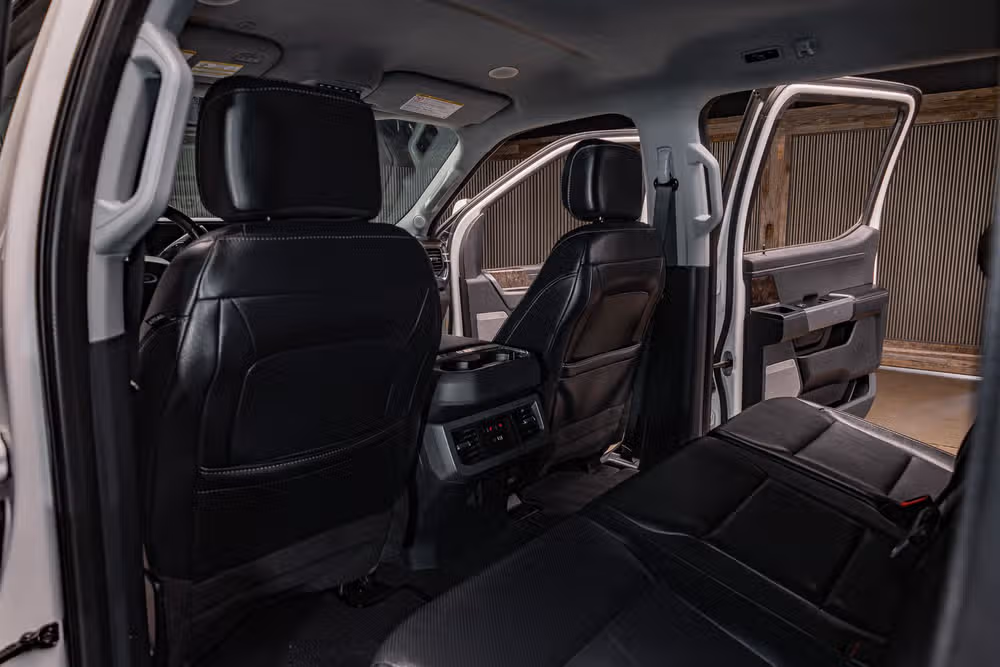 2023 Ford F-350 Super Duty Lariat Crew Cab Image 21