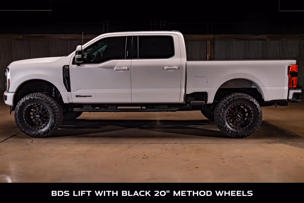 2023 Ford F-350 Super Duty Lariat Crew Cab Image 5