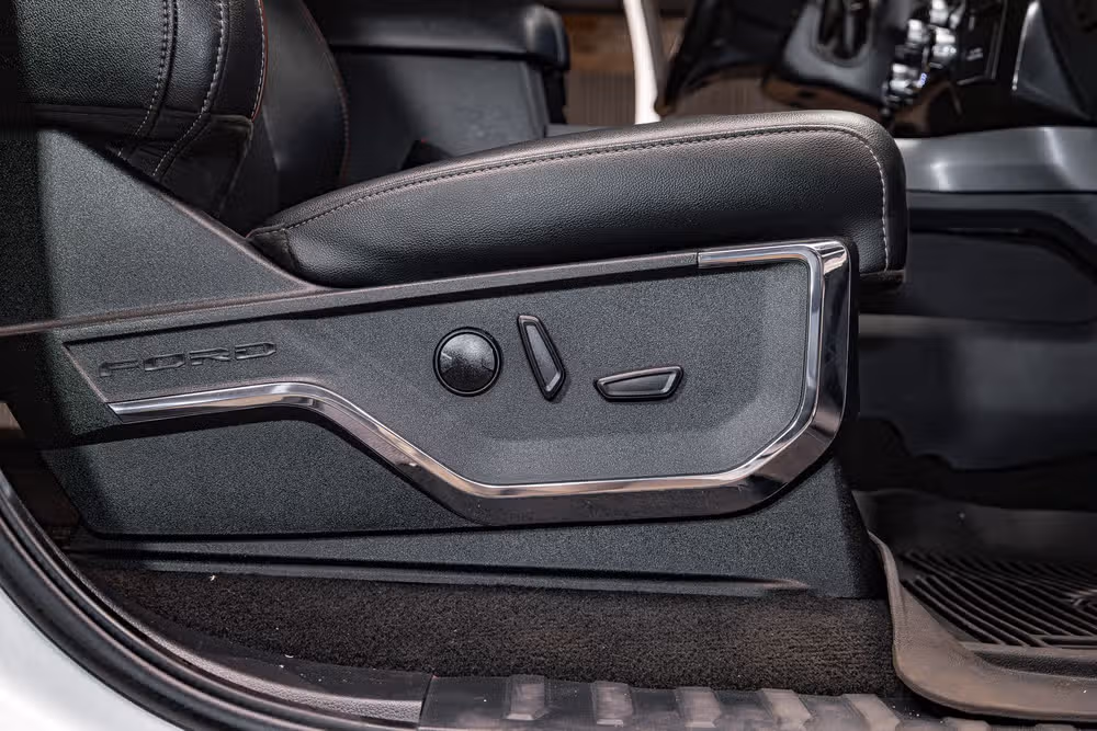 2023 Ford F-350 Super Duty Lariat Crew Cab Image 25
