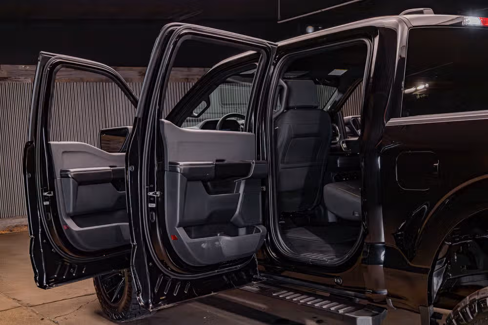 2025 Ford F-150 STX SuperCrew Image 30