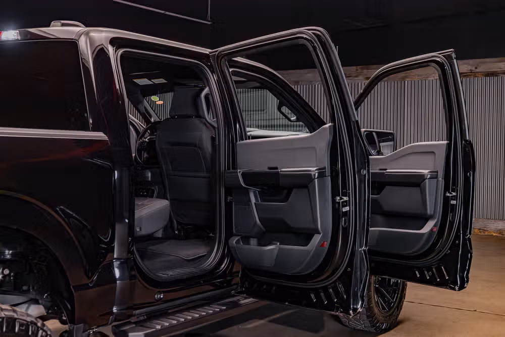 2025 Ford F-150 STX SuperCrew Image 32