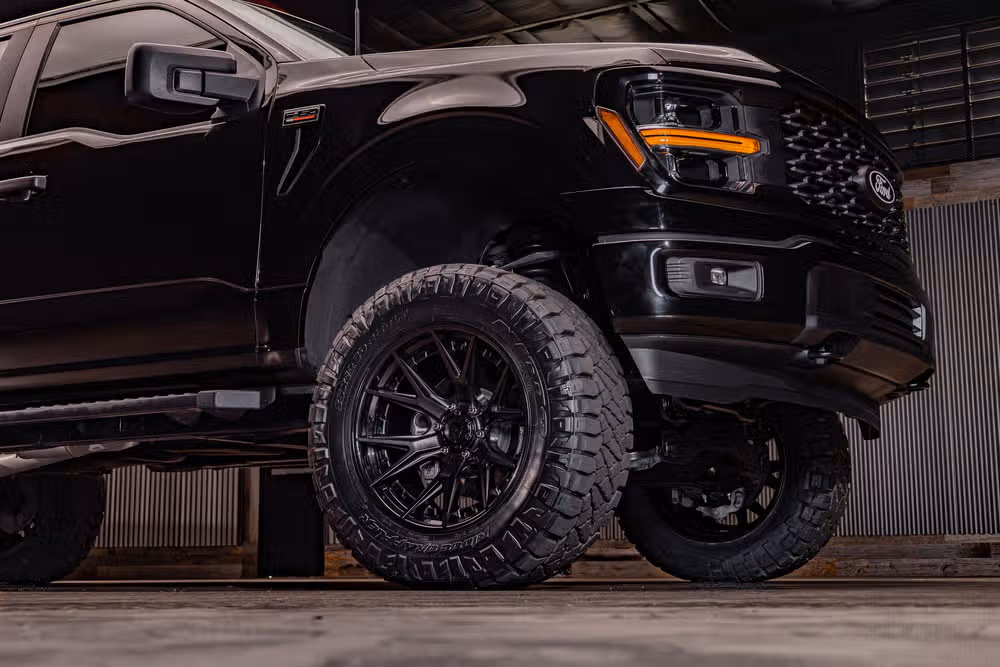 2025 Ford F-150 STX SuperCrew Image 16