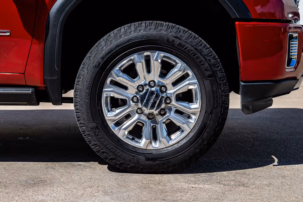 2023 GMC Sierra 3500HD Denali Crew Cab Image 11