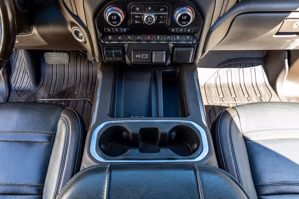 2023 GMC Sierra 3500HD Denali Crew Cab Image 27