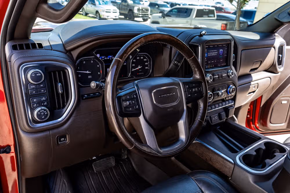 2023 GMC Sierra 3500HD Denali Crew Cab Image 16