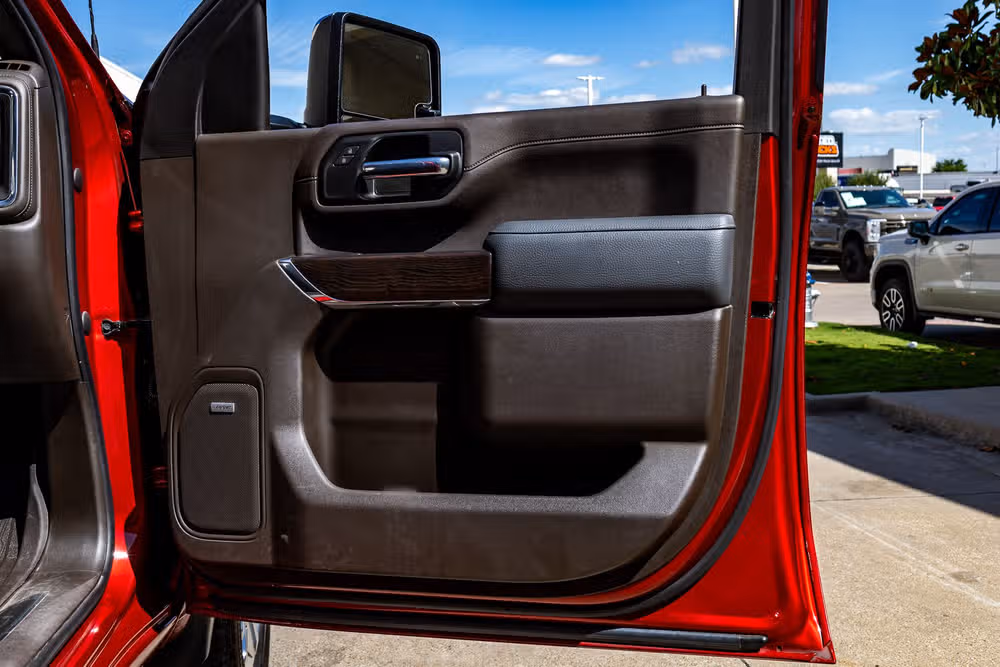 2023 GMC Sierra 3500HD Denali Crew Cab Image 36
