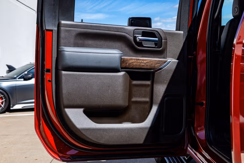 2023 GMC Sierra 3500HD Denali Crew Cab Image 37