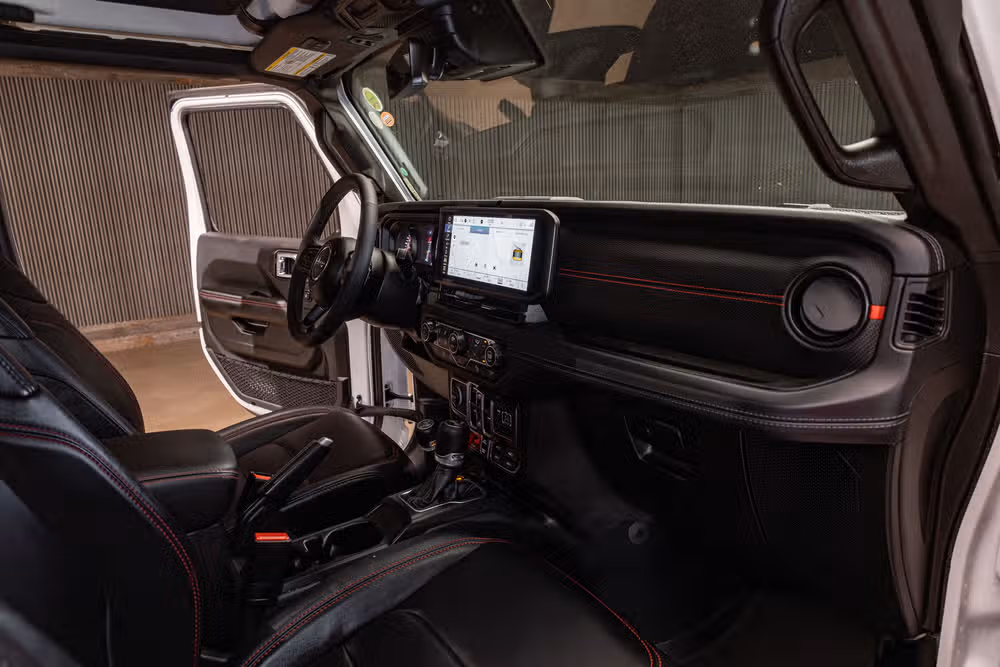 2025 Jeep Wrangler Rubicon X Image 16