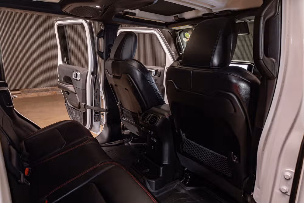 2025 Jeep Wrangler Rubicon X Image 25