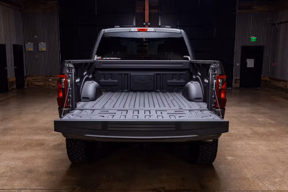2026 Ford F-150 XLT SuperCrew Image 9