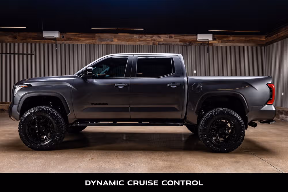 2026 Toyota Tundra Limited CrewMax Image 6